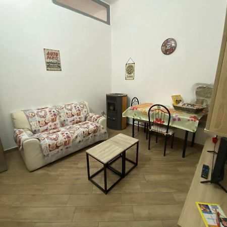 Apartament La Casa Di Sara Nuoro  Pokój zdjęcie