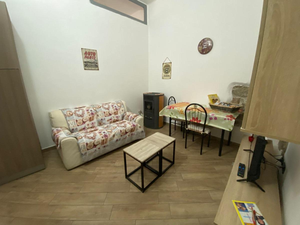 Apartament La Casa Di Sara Nuoro  Pokój zdjęcie